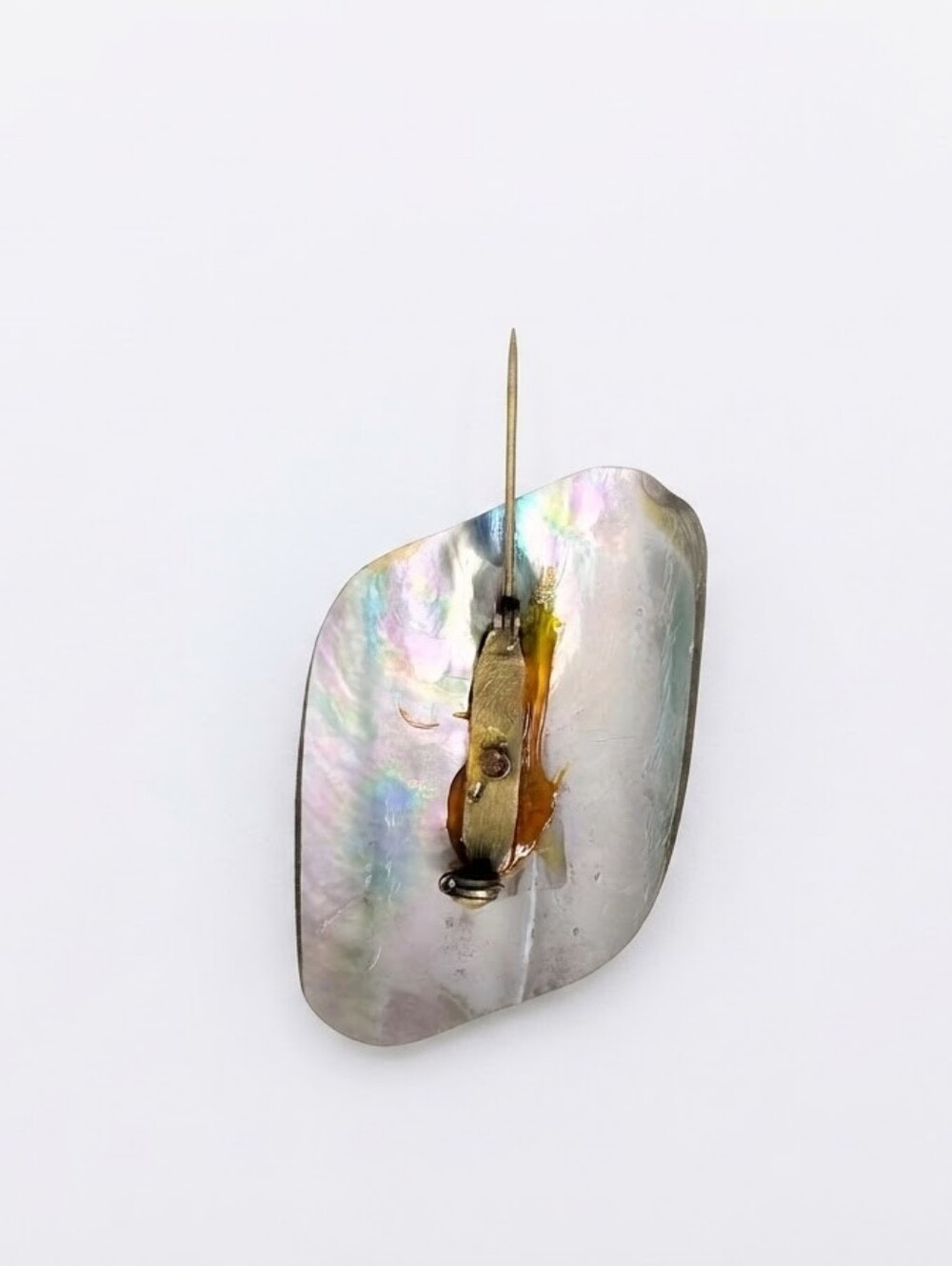 Vintage Shell Brooch - Picture 4 of 6